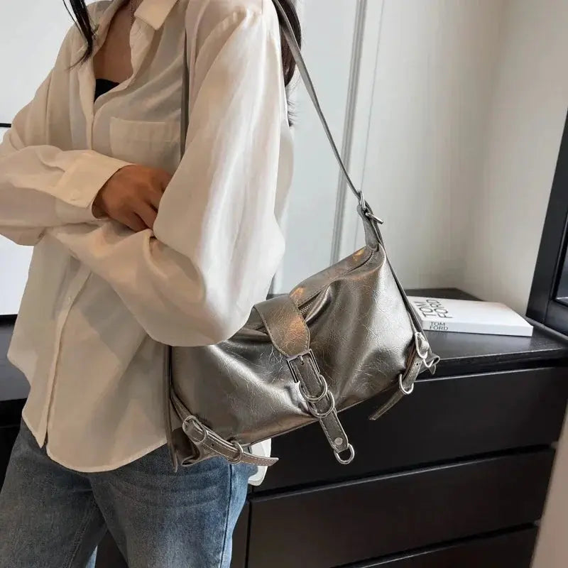 Women’s Vintage Leather Baguette Bag